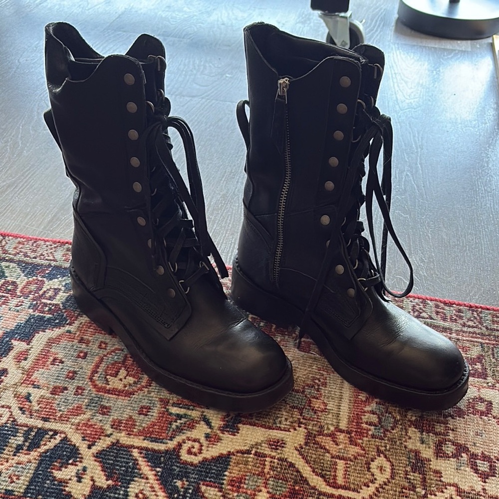 Stylish Black Lace-Up Women's Boots